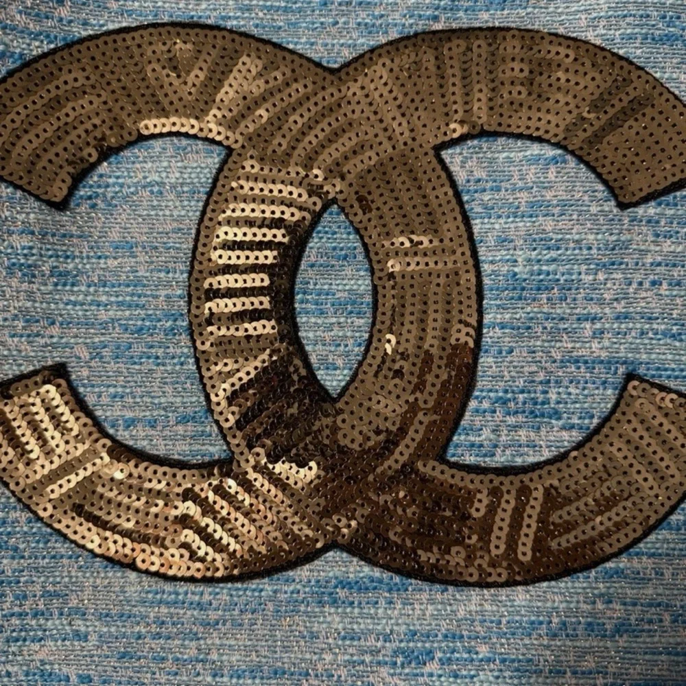 New In Bag Chanel VIP Blue & Metallic Gold Tweed Gold Sequin CC Tote Bag. - Picture 6 of 6